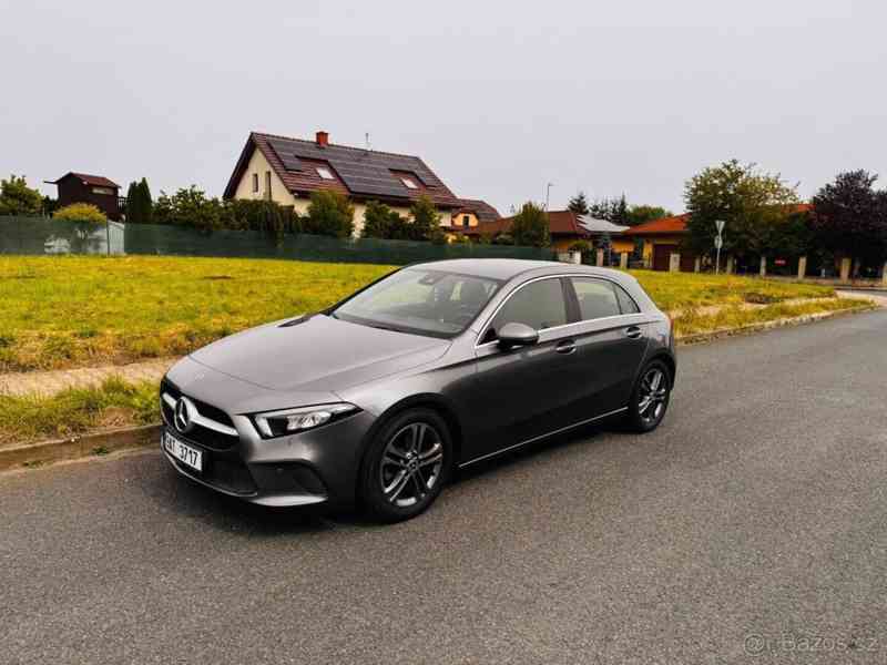 Mercedes-Benz Třídy A A180 Original Service Book - foto 1