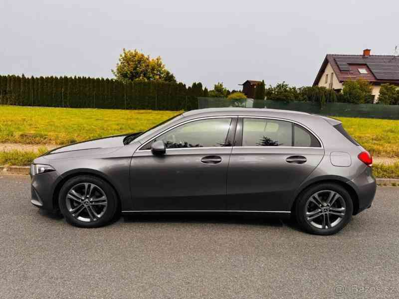 Mercedes-Benz Třídy A A180 Original Service Book - foto 15