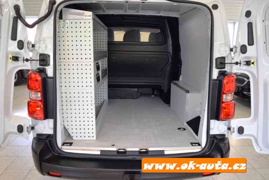 Peugeot Expert 2.0 BHDI LONG 6.MÍST AUTOMAT 130 kW 2023-DPH  - foto 13