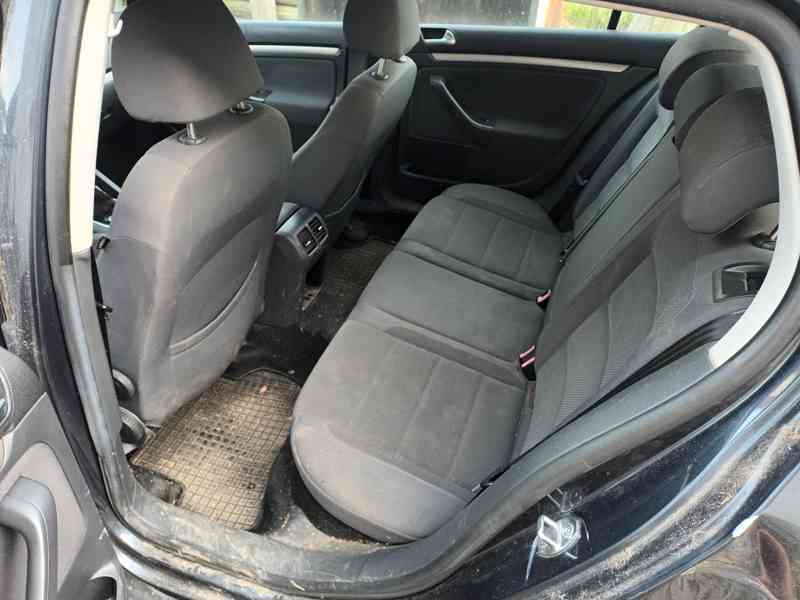 VW Golf 2.0FSI 4Motion havarovaný - foto 6