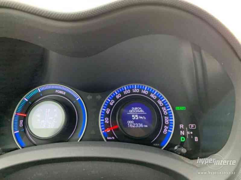 Toyota Auris Hybrid Life 1,8-l-VVT-i 100kw - foto 5