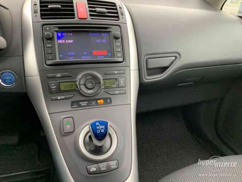 Toyota Auris Hybrid Life 1,8-l-VVT-i 100kw - foto 6