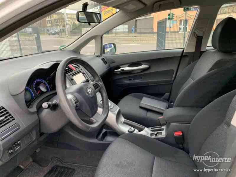 Toyota Auris Hybrid Life 1,8-l-VVT-i 100kw - foto 12