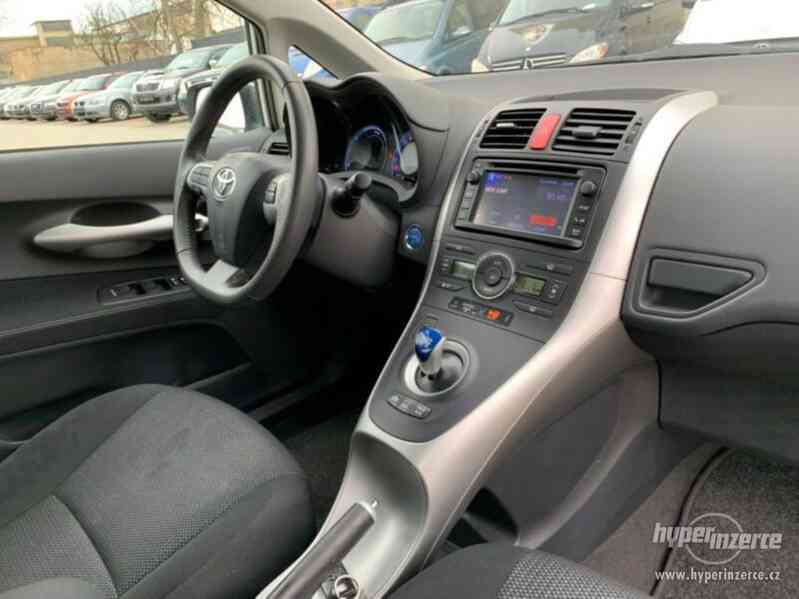 Toyota Auris Hybrid Life 1,8-l-VVT-i 100kw - foto 16