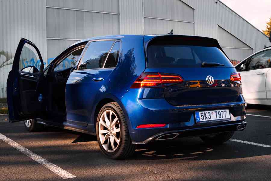 VW Golf 7.5 Manual R-line 2.0 TDI 110kw Highline 2018 - foto 6