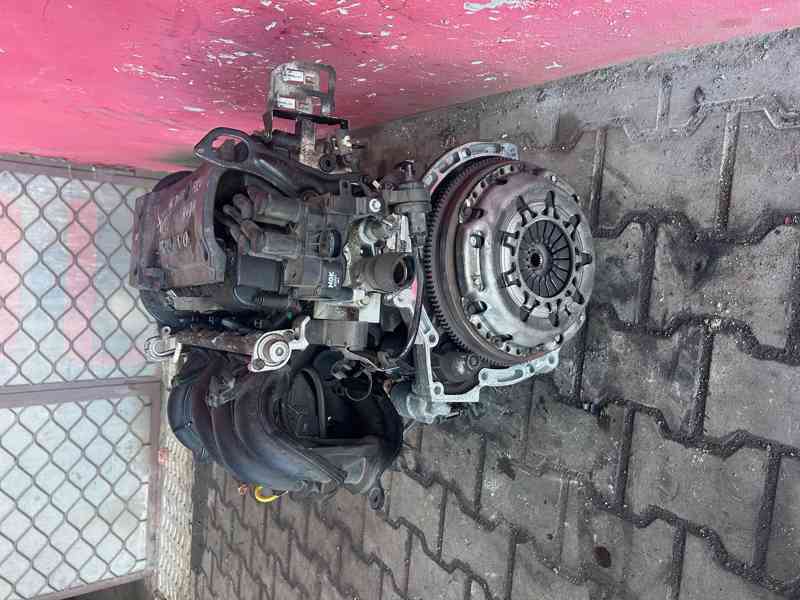 Motor 1,6 16V 74KW HWDA Ford Focus C-max komplet - foto 3