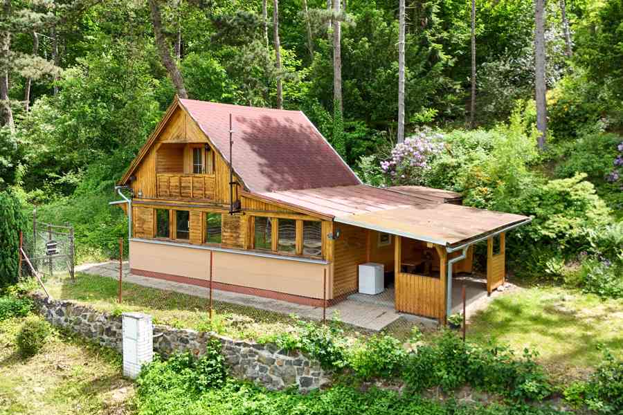 Dům u lesa s výhledem na Vltavu v Roztokách u Prahy - foto 19