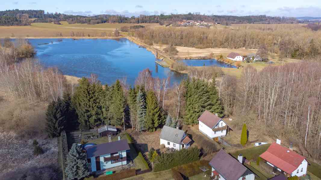 Prodej zděné rekreační chaty u Klatov - foto 9