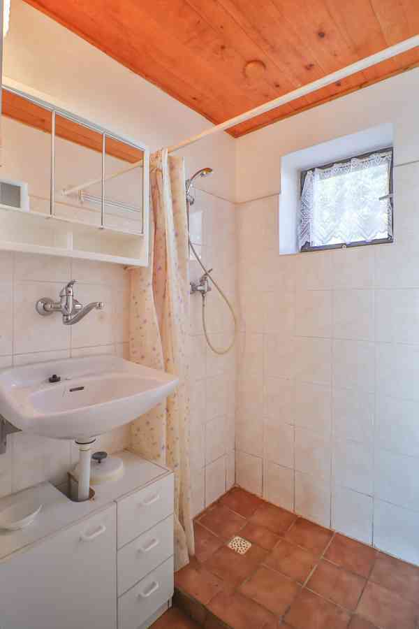 Prodej zděné rekreační chaty u Klatov - foto 15