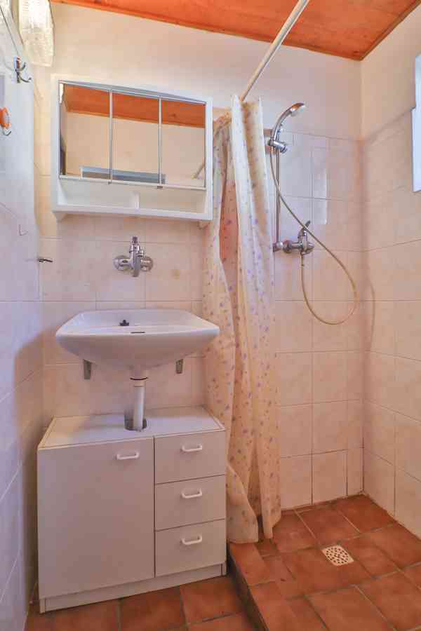 Prodej zděné rekreační chaty u Klatov - foto 16