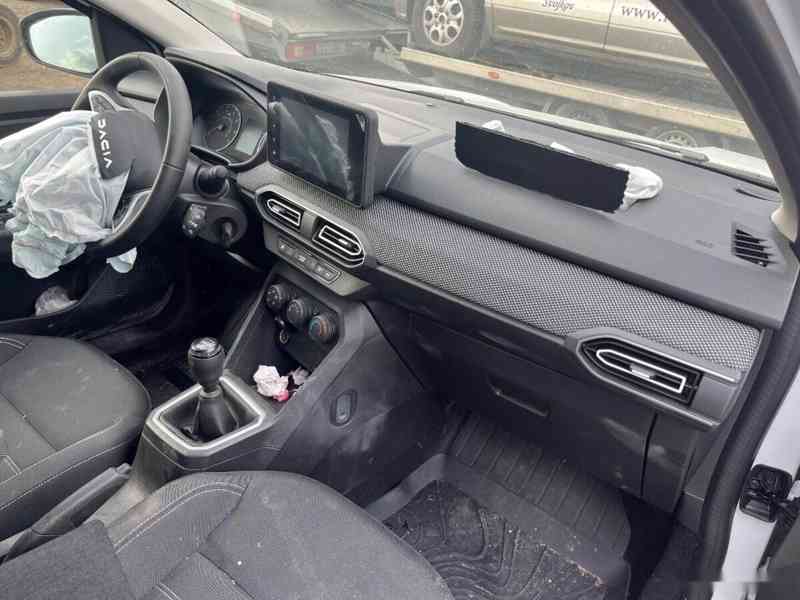 Dacia Jogger 1.0i 81kw rok 10.2023 ČR DOKLADY - foto 5