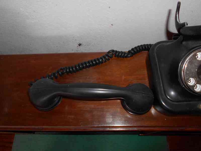 pěkný bakelitový telefon - funkční - foto 3