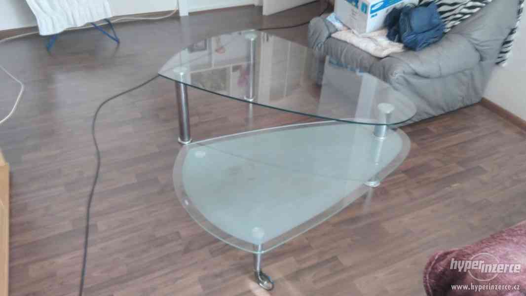 Konferenční stolek - skleněný + chrom - foto 5