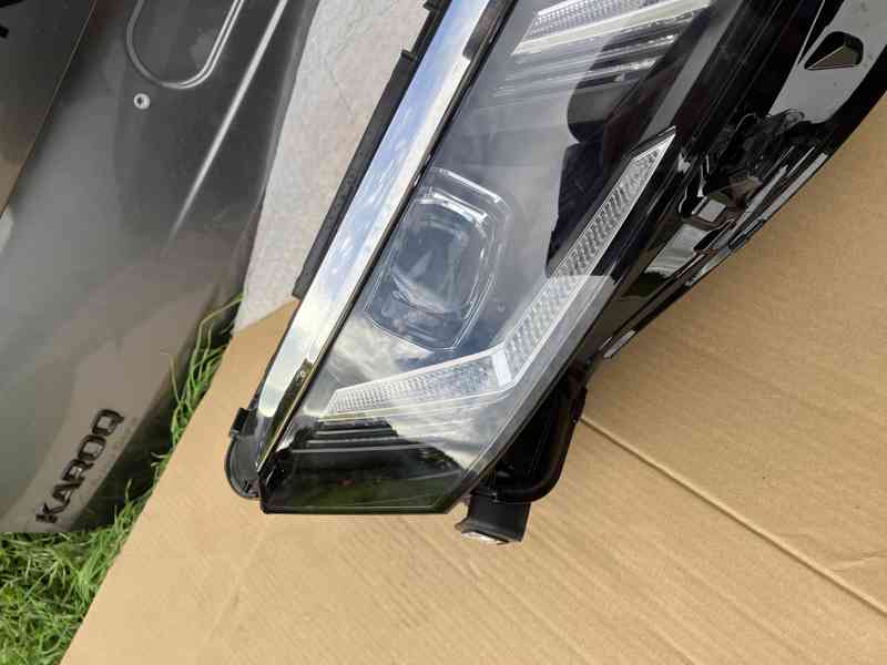 predni svetlo vw touareg 23- pravy prave - foto 3