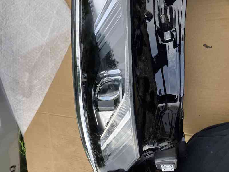 predni svetlo vw touareg 23- pravy prave - foto 19