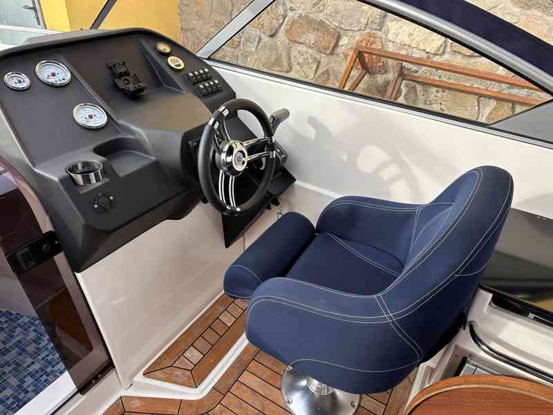 Použitá motorová loď Ocean Master 660 DC r.v.2013 + motor - foto 12