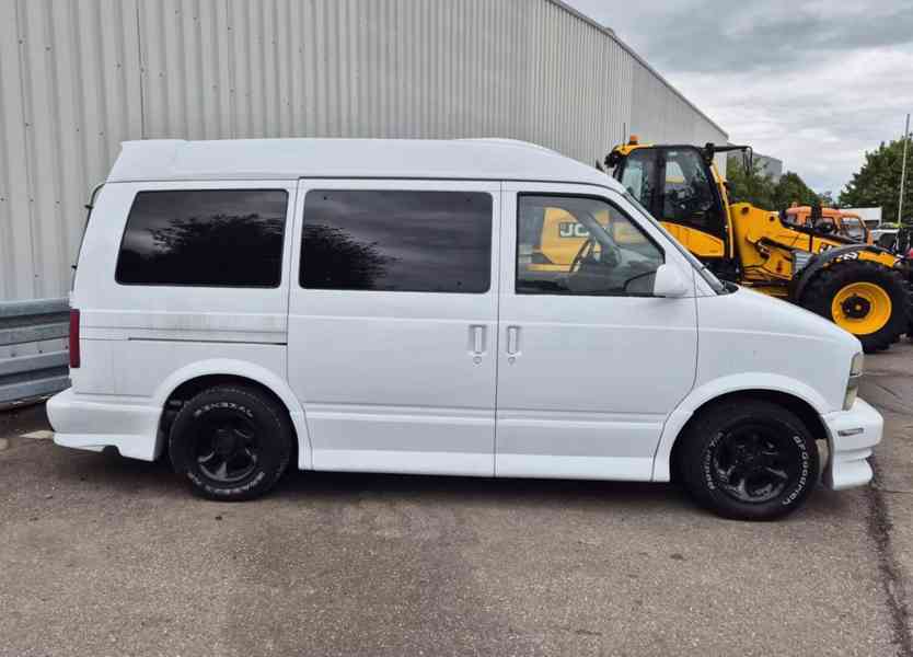 Chevrolet Astro Van 4,3i benzín 139kw - foto 5