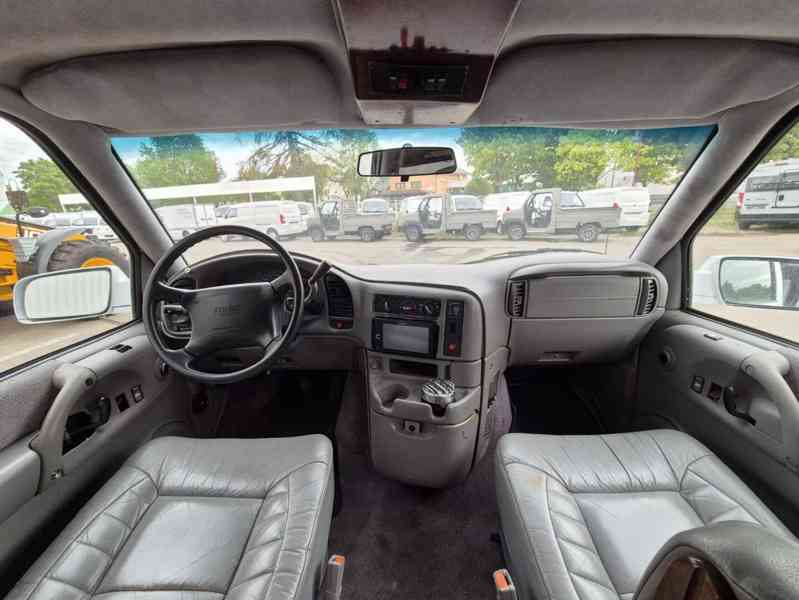 Chevrolet Astro Van 4,3i benzín 139kw - foto 9