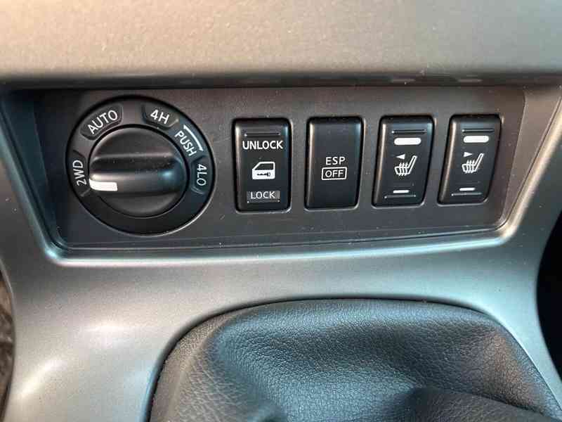 Nissan Pathfinder2.5 dCi Premium 128kw - foto 21