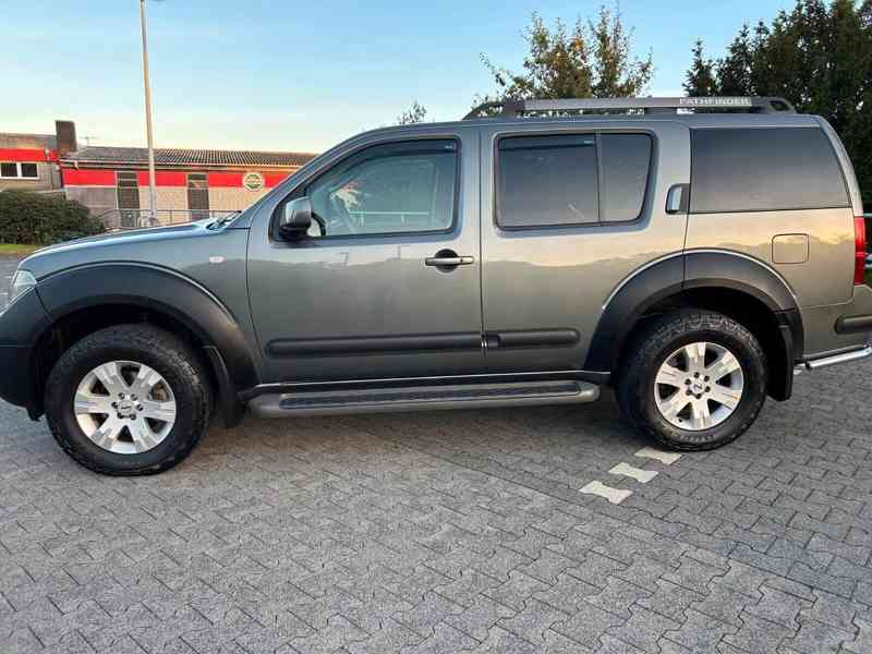 Nissan Pathfinder2.5 dCi Premium 128kw - foto 20