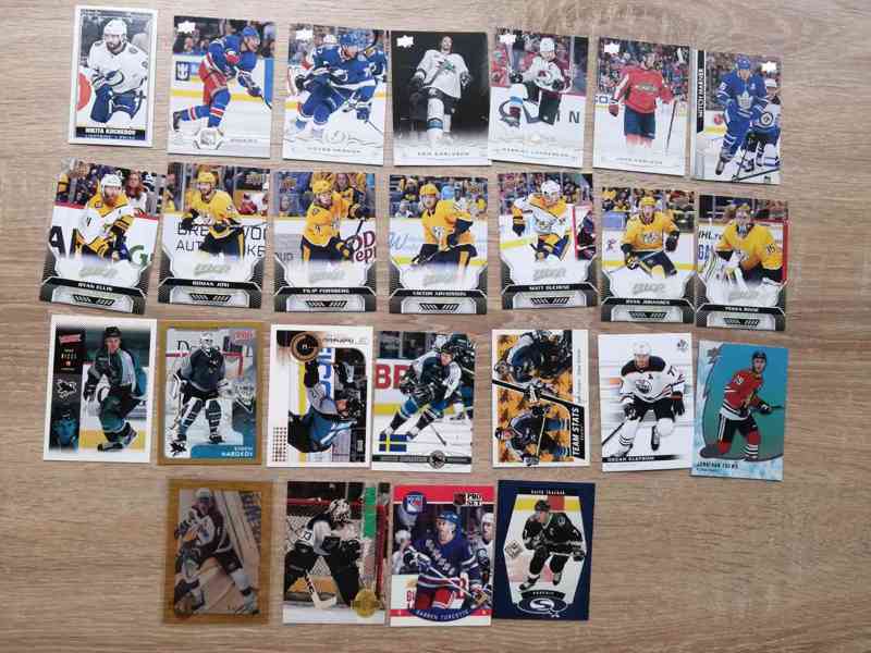 Hokejové karty mix 25ks