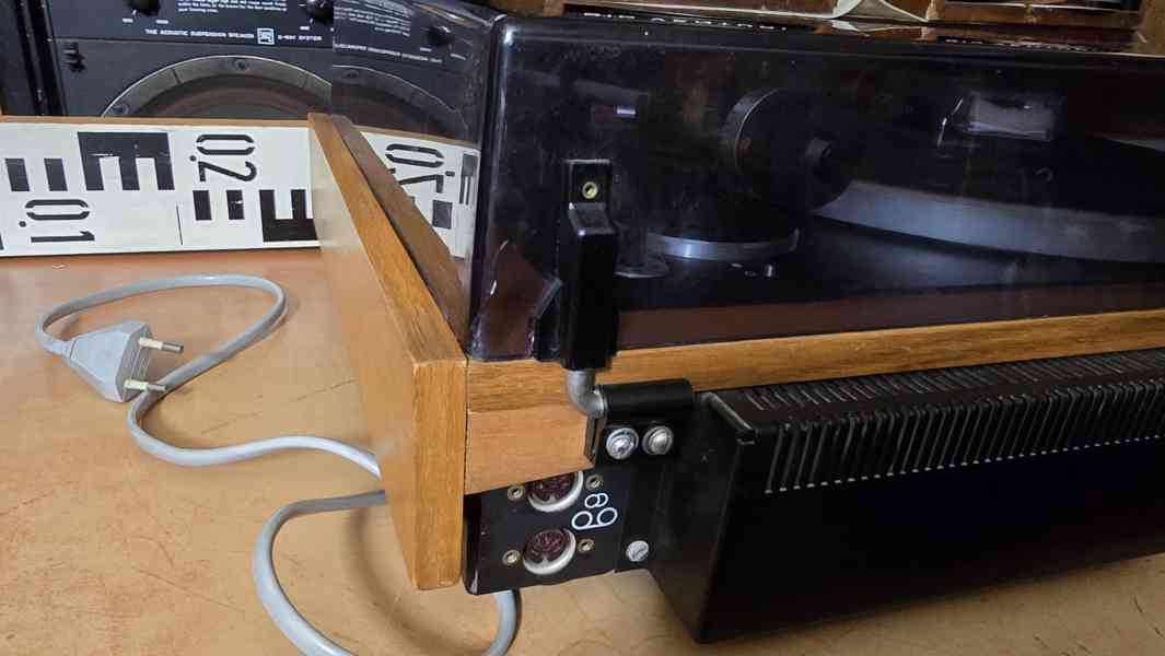 Gramofon TESLA NZC 431 velmi hezký vzhled - foto 12