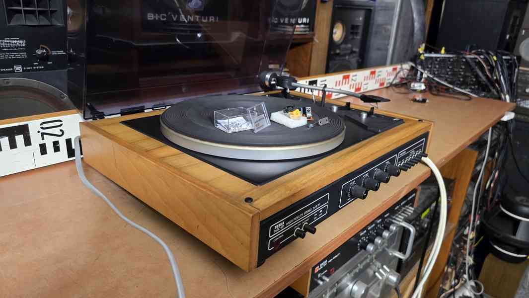Gramofon TESLA NZC 431 velmi hezký vzhled - foto 7