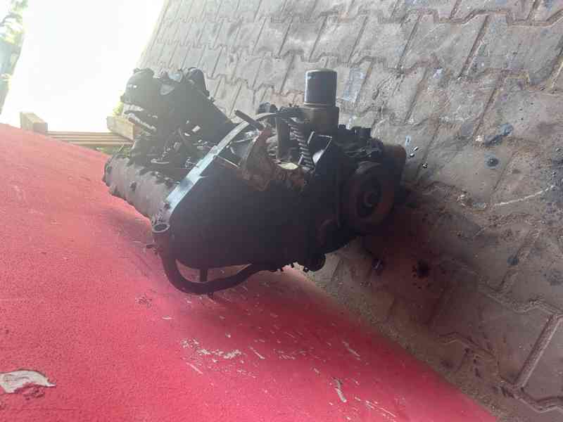 Motor 1,9TD 66KW DHY - DHX Peugeot Citroen prodám - foto 2