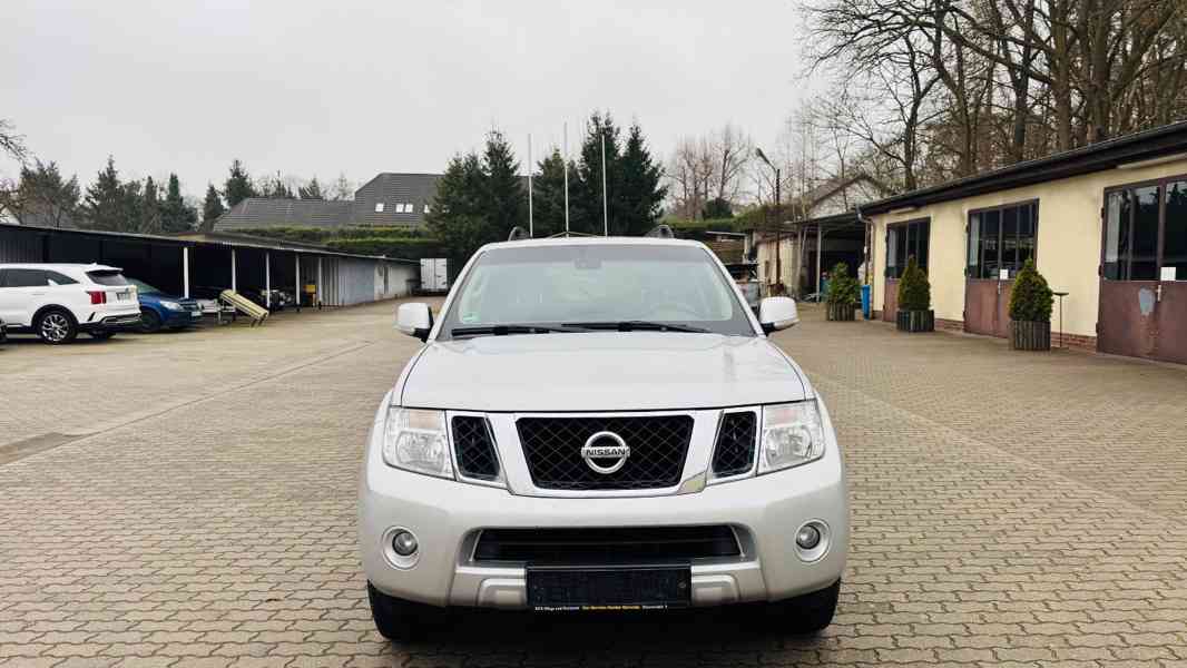 Nissan Pathfinder 2.5 dCi SE 7míst 140kw - foto 11