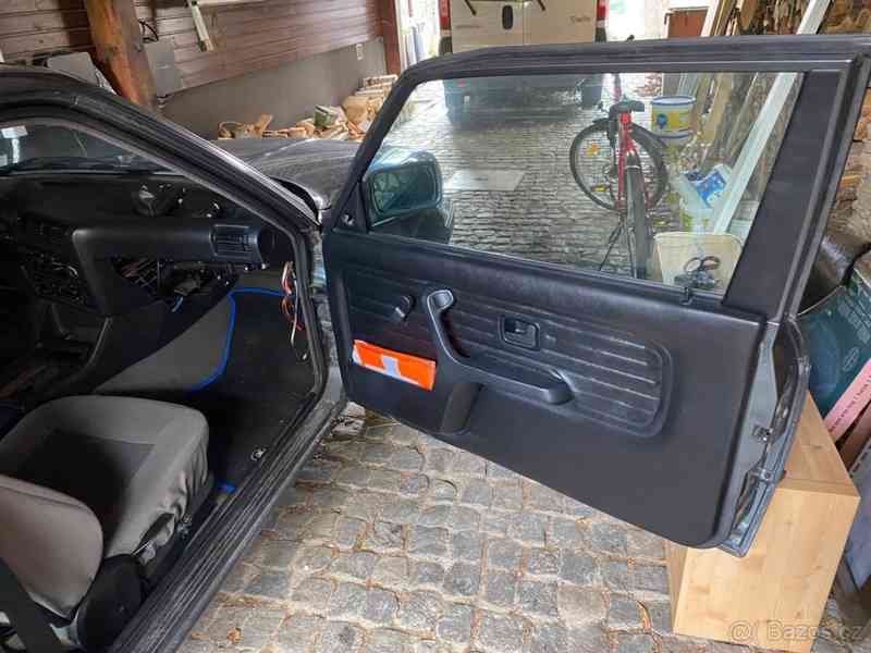 BMW Řada 3 e30 - foto 9