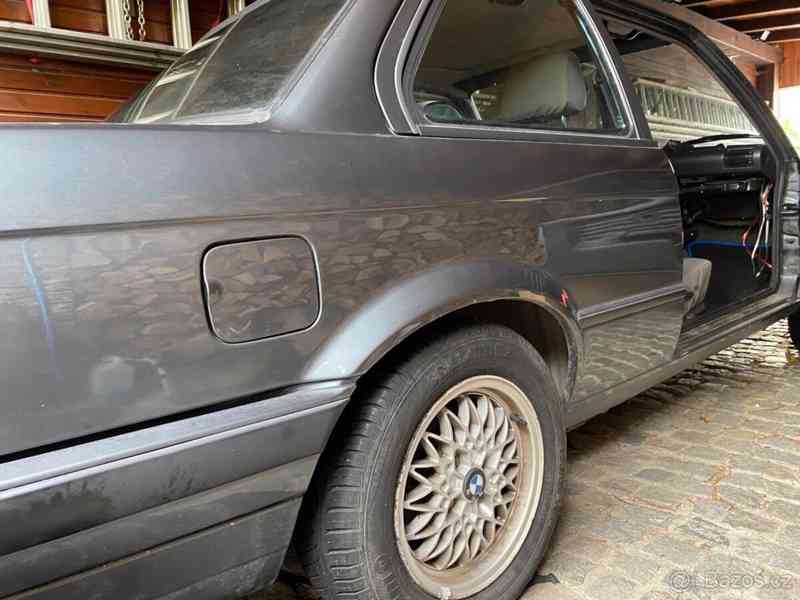 BMW Řada 3 e30 - foto 8