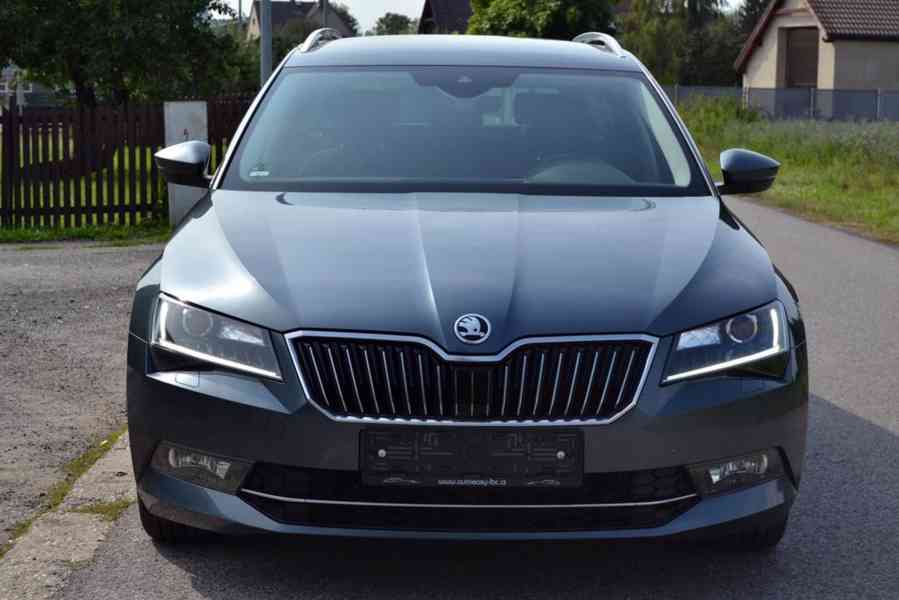 Škoda Superb 2.0 TDI Style DSG Navi kombi 78 650km - foto 6