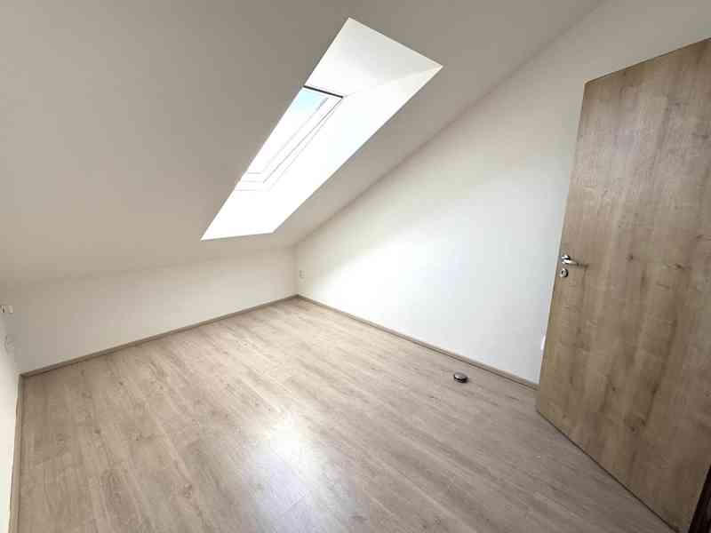 PRONÁJEM BYTU 4+KK SE 2 PARKOVACÍMI STÁNÍMI V JINAČOVICÍCH - foto 15