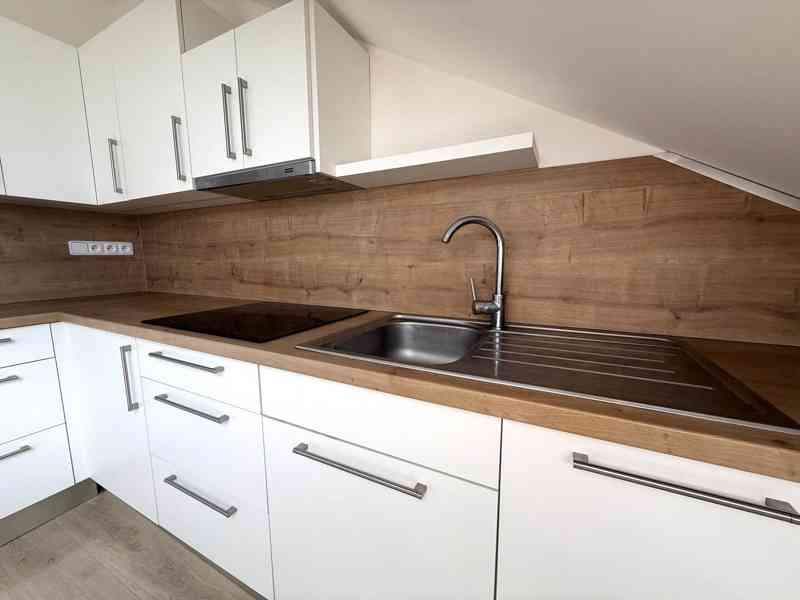PRONÁJEM BYTU 4+KK SE 2 PARKOVACÍMI STÁNÍMI V JINAČOVICÍCH - foto 6