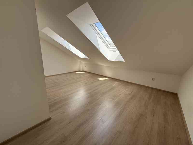 PRONÁJEM BYTU 4+KK SE 2 PARKOVACÍMI STÁNÍMI V JINAČOVICÍCH - foto 17