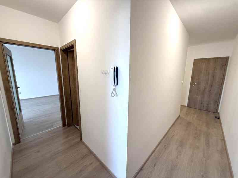PRONÁJEM BYTU 4+KK SE 2 PARKOVACÍMI STÁNÍMI V JINAČOVICÍCH - foto 16