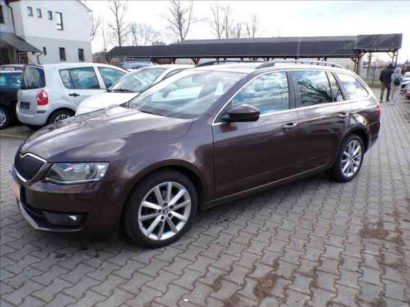 Škoda Octavia 2,0 TDI AUTOMAT,TAŽ.ZAŘ. - foto 2