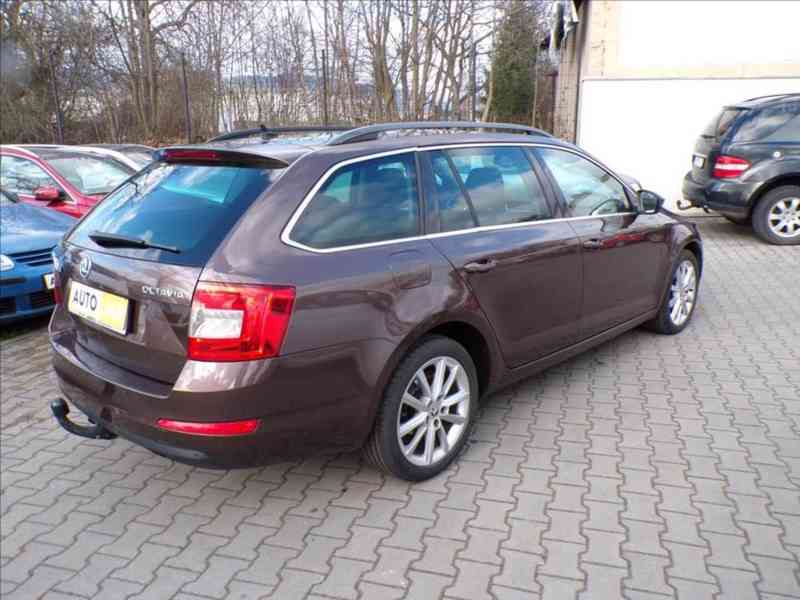 Škoda Octavia 2,0 TDI AUTOMAT,TAŽ.ZAŘ. - foto 3