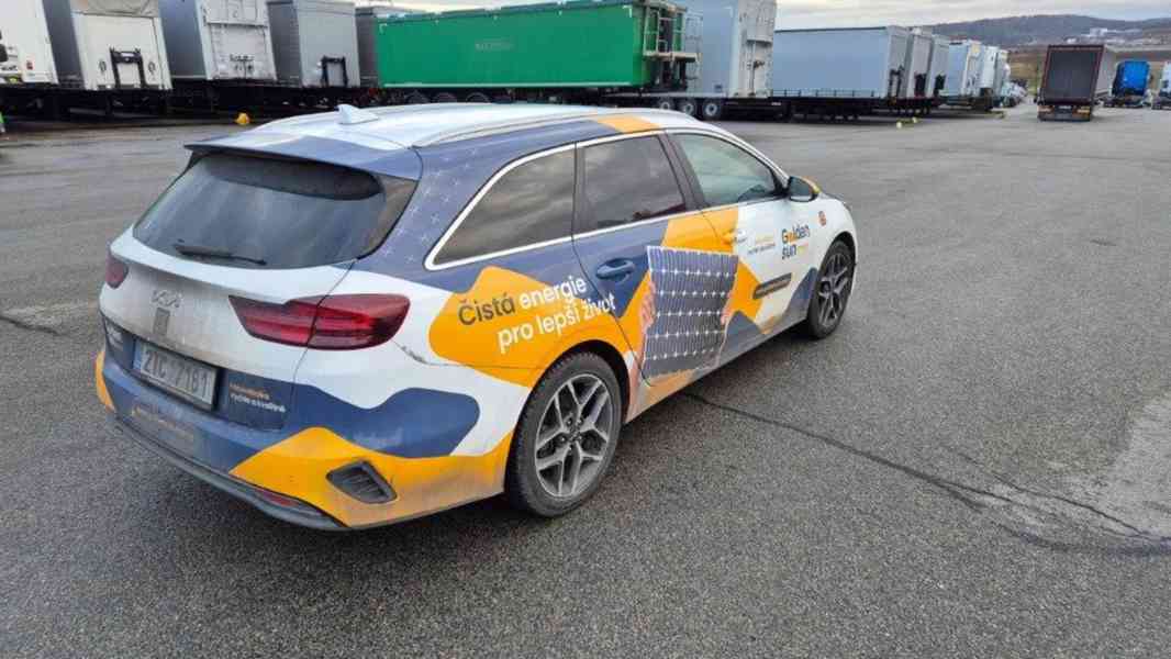 KIA Ceed SW CD 1,5 T-GDi GPF 7DCT TOP - foto 3