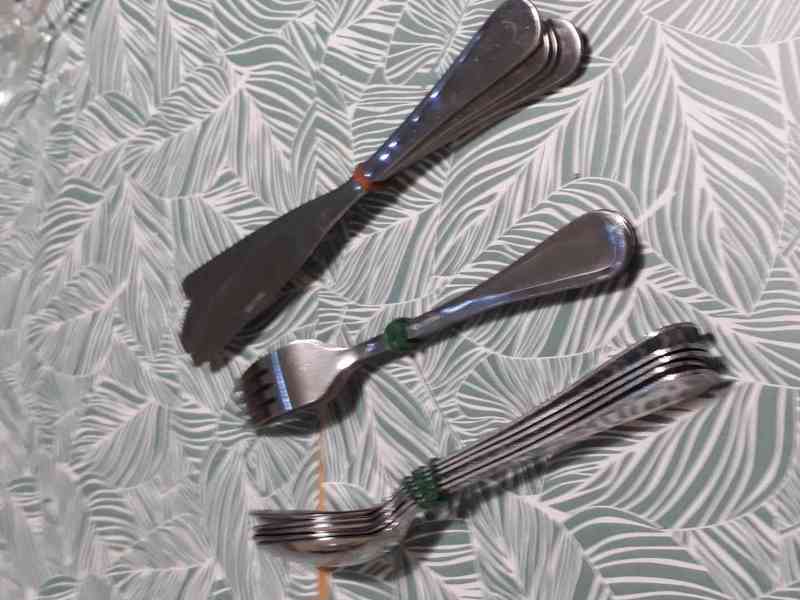 Příbor lžíce + vidlička + nůž 5 kusů - foto 3