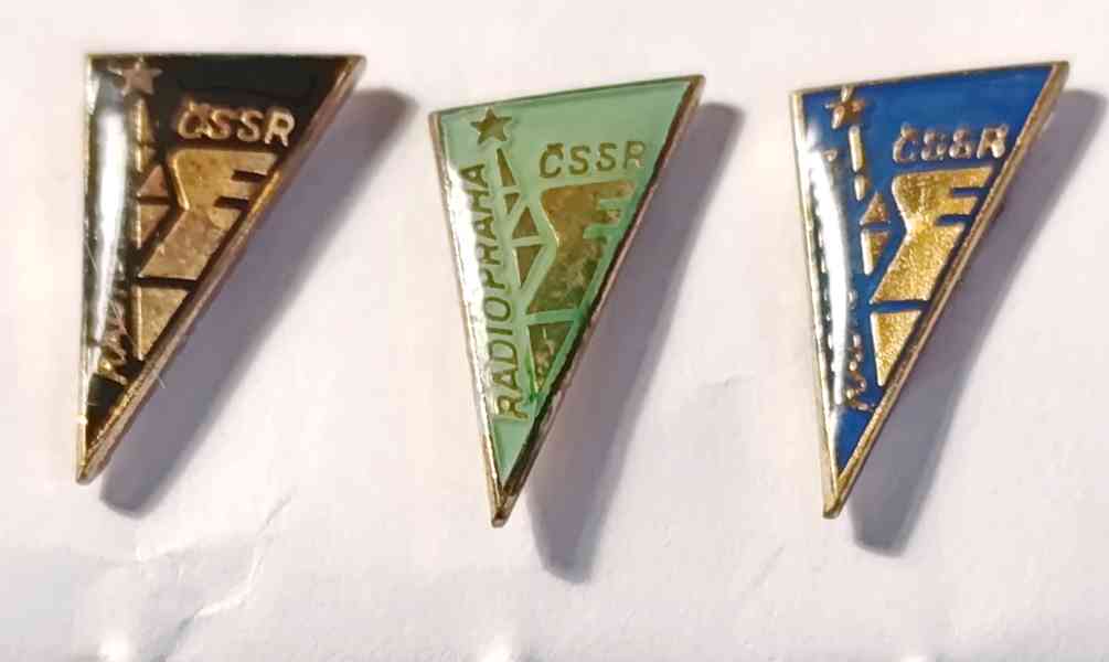 Sada 11 sběratelských odznaků Radio Praha ČSSR trojúhelník - foto 4