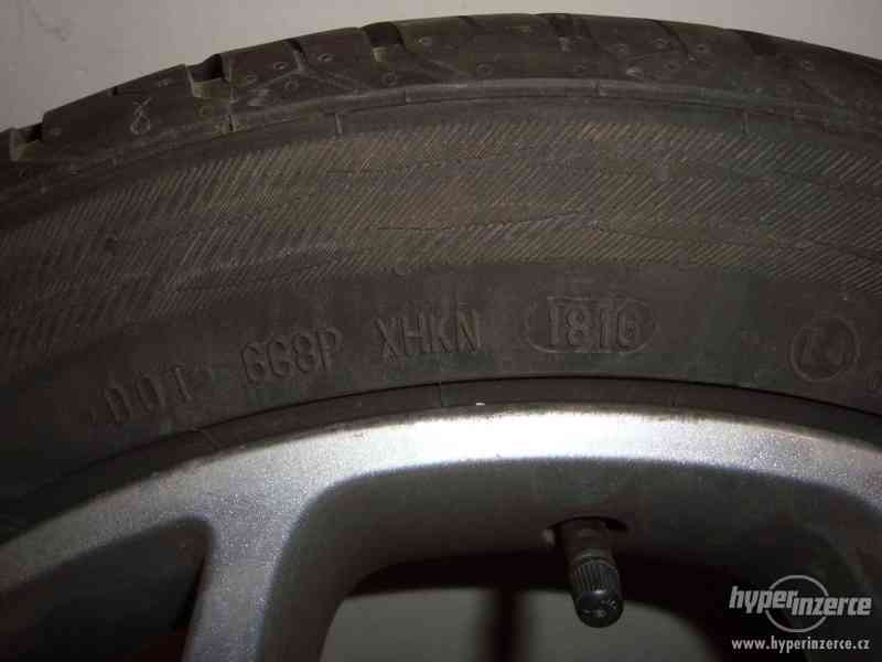 letní pneu na originál alu Ford 17" - foto 4