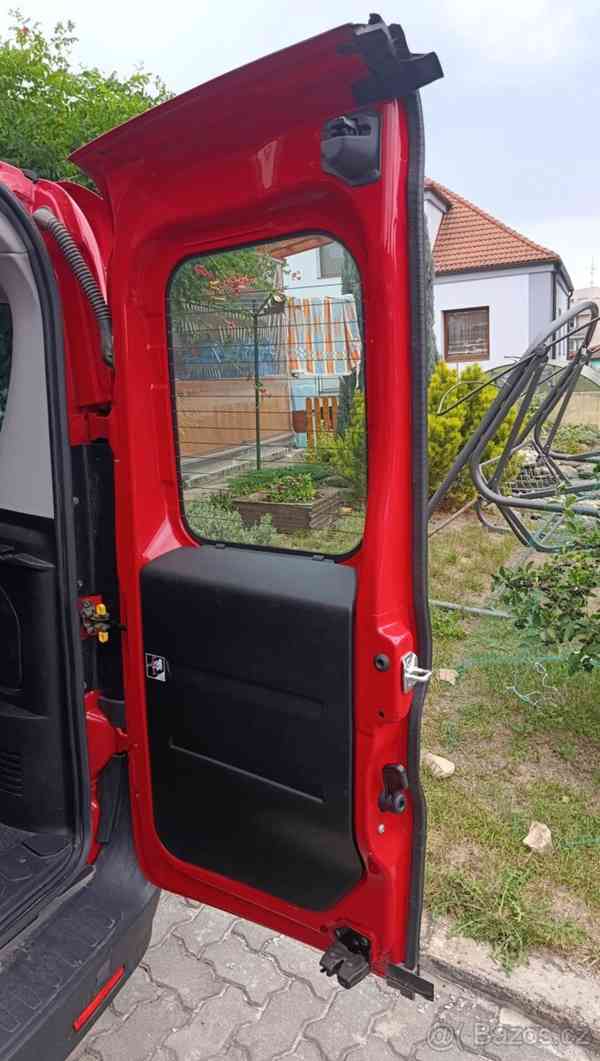Fiat Dobló 1,6   DOBLO CARGO COMBI JTD 105 R - foto 15
