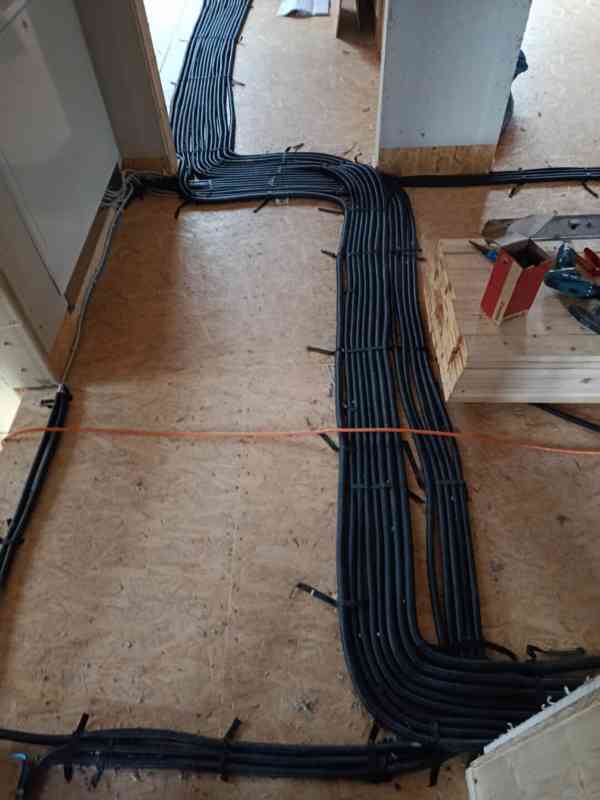 STAVEBNÍ PROFESE, ELEKTRIKÁŘI , POMOCNÍCI aj -  NĚMECKO - foto 13