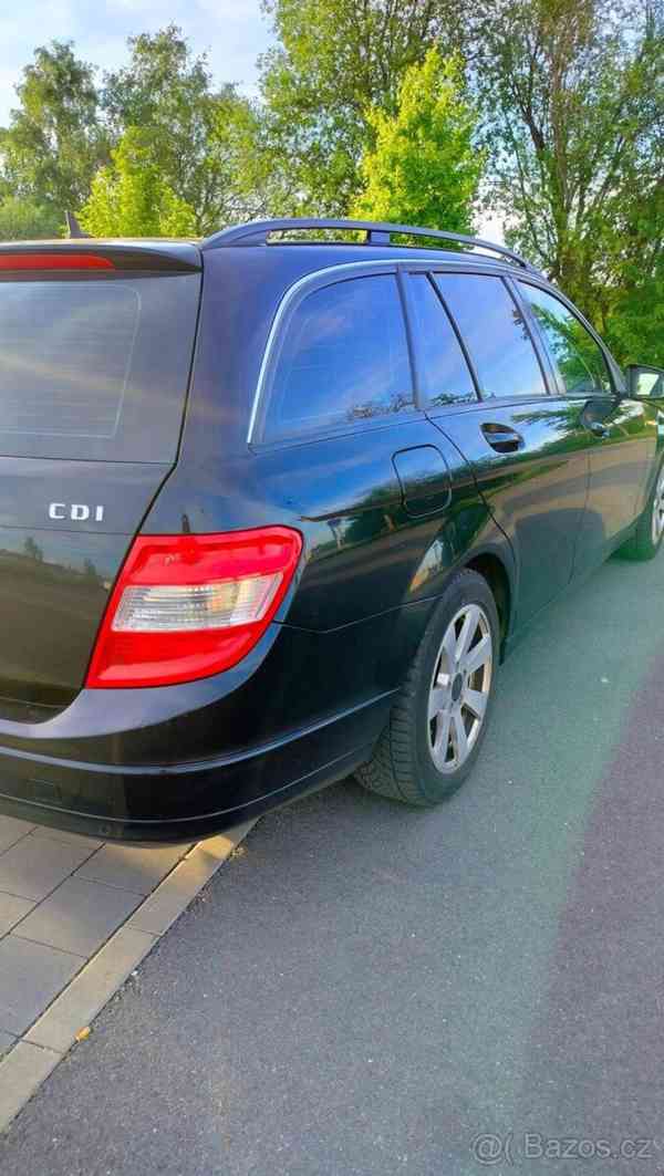 Mercedes-Benz Třídy C 200 rok 2011 nafta - foto 2