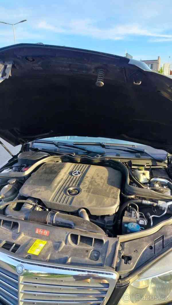 Mercedes-Benz Třídy C 200 rok 2011 nafta - foto 4