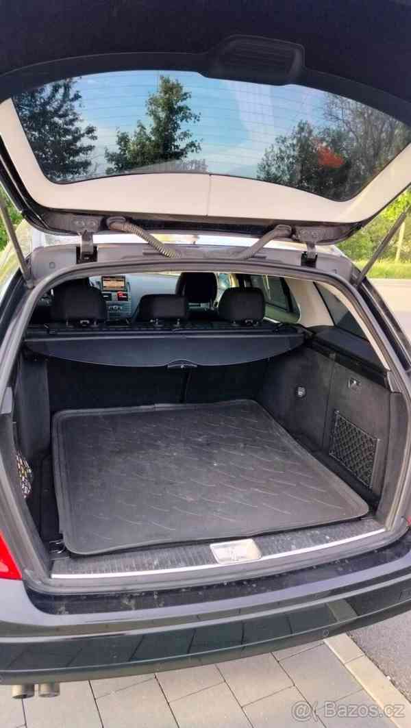 Mercedes-Benz Třídy C 200 rok 2011 nafta - foto 3