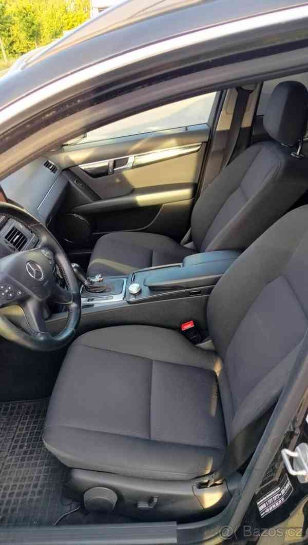 Mercedes-Benz Třídy C 200 rok 2011 nafta - foto 6