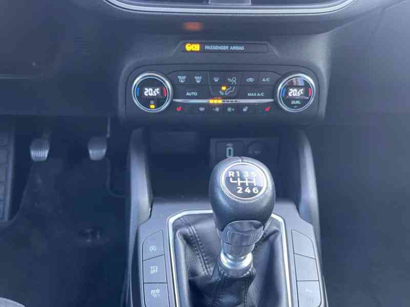 FORD FOCUS, 1.5 TDCI, NOVÉ ČR, r.2020, MAX. VÝBAVA TITANIUM - foto 12