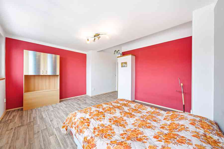 Prodej velkorysého domu (2x 4+kk) s možností podnikání, Lhot - foto 5